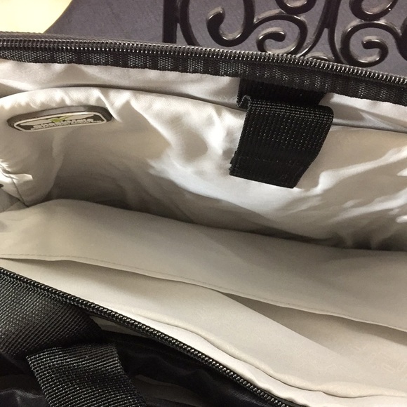 Leeds Checkate Backpack - Picture 4 of 5